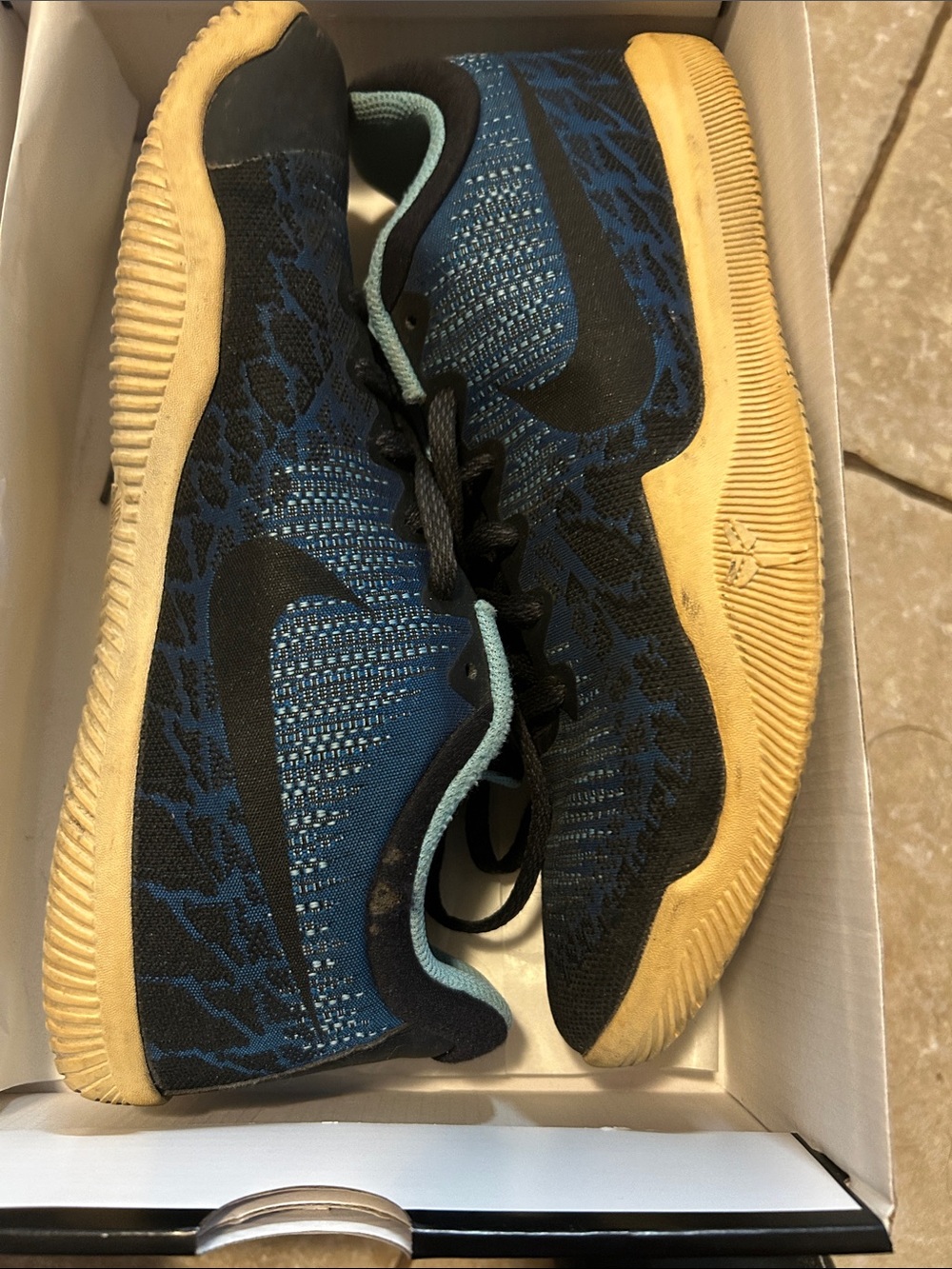 Nike Blue and Black Men's Athletic Shoes with Yellow Sole